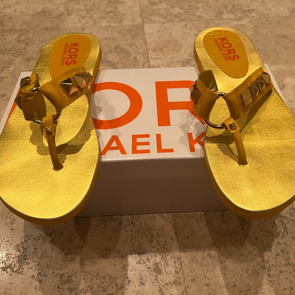 New Kors Michael Kors Gold Studded Sandal